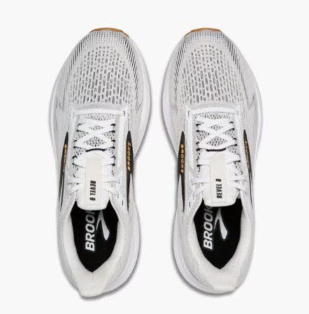 Brooks Revel 8