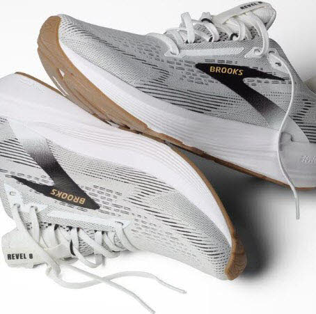 Brooks Revel 8